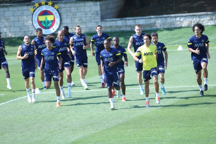 Fenerbahçe’de Dinamo Kiev maçının hazırlıkları sürüyor 