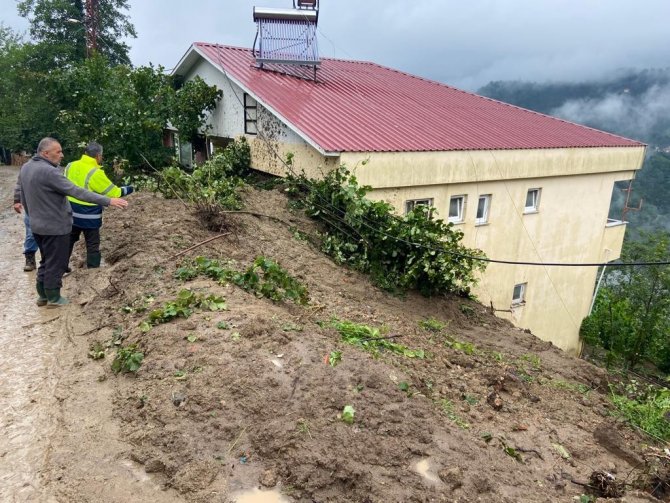 Ordu’da 5 ilçede 242 noktada heyelan meydana geldi