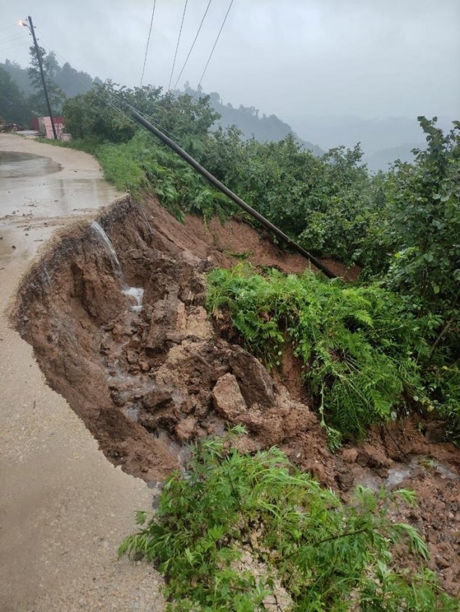 Ordu’da 5 ilçede 242 noktada heyelan meydana geldi