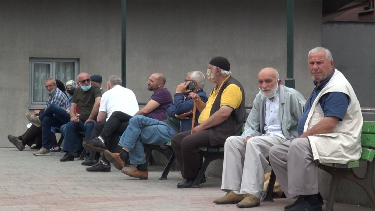 'Çay göçü' ile nüfusun 3’e katlandığı Rize’de hastanelerde Covid-19 hazırlığı