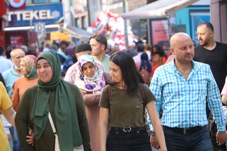 'Mayısta hastamız yoktu, şu an hastanemizde yatan pek çok kişinin testi pozitif çıkıyor'