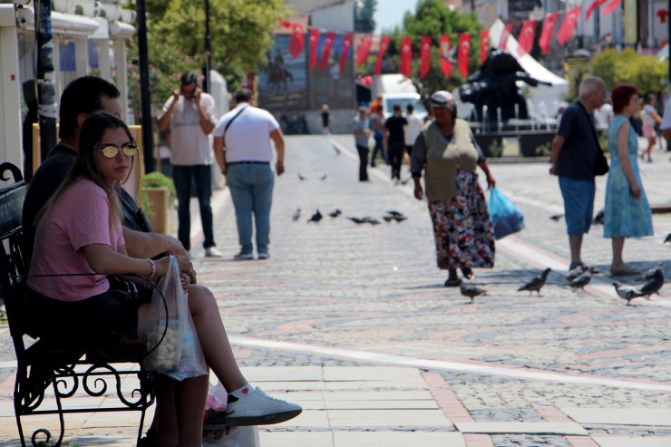 Edirne'de termometreler 43 dereceyi gördü, sıcak hava bunalttı