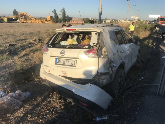 Konya'da takla atan otomobildeki çocuk öldü, 6 kişi yaralandı