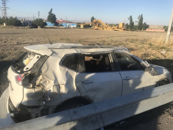 Konya'da takla atan otomobildeki çocuk öldü, 6 kişi yaralandı