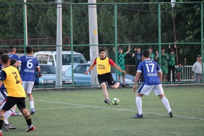 Beyşehir'de gençler arası futbol turnuvası başladı
