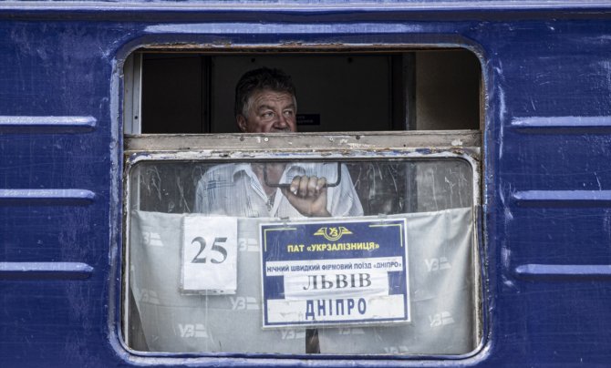 Donetsk bölgesindeki insanların tahliye noktası: Pokrovsk Tren İstasyonu