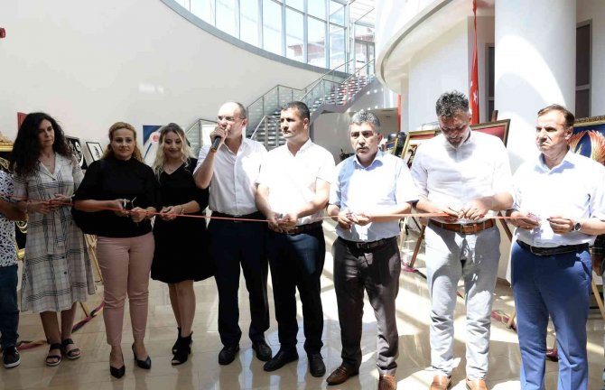 Sabırla örülen tellerden şaheserler çıktı