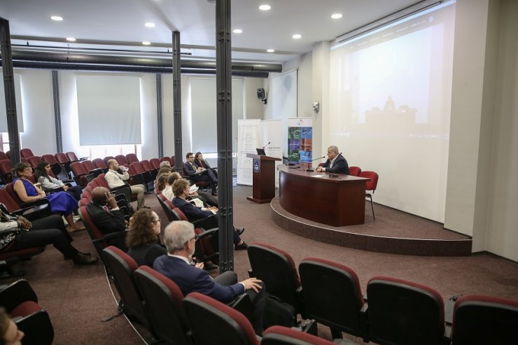 "Devletlerin denizlerdeki sorunlarını çözmek için Osmanlı belgelerine başvuruldu"