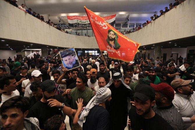 Irak'ta Sadr destekçileri, Yeşil Bölge'deki oturma eylemini sürdürüyor