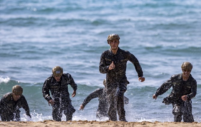 Türk milletinin göğsünü kabartan tim: SAS