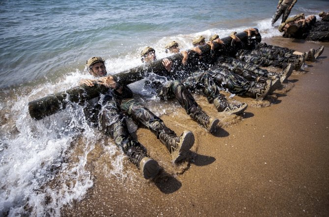 Türk milletinin göğsünü kabartan tim: SAS