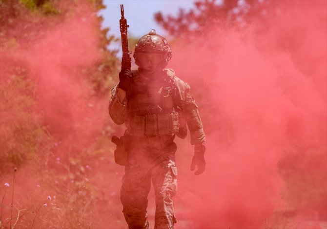 Türk milletinin göğsünü kabartan tim: SAS