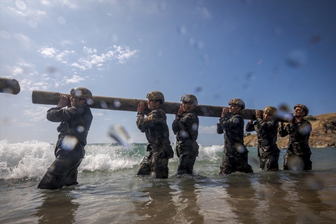 Türk milletinin göğsünü kabartan tim: SAS