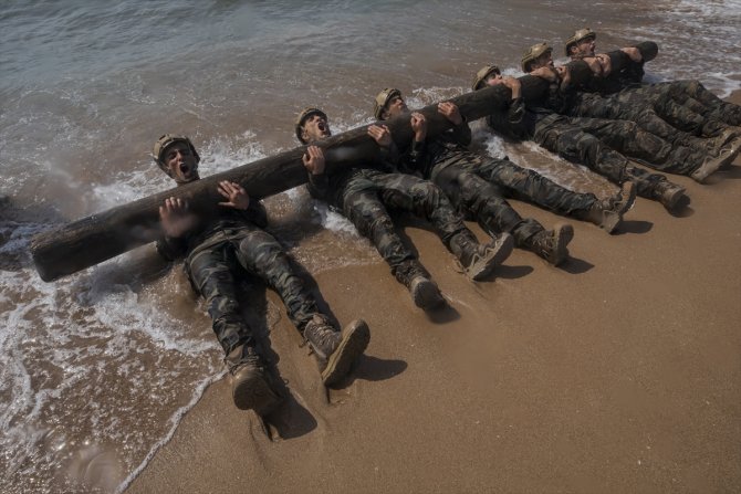 Türk milletinin göğsünü kabartan tim: SAS