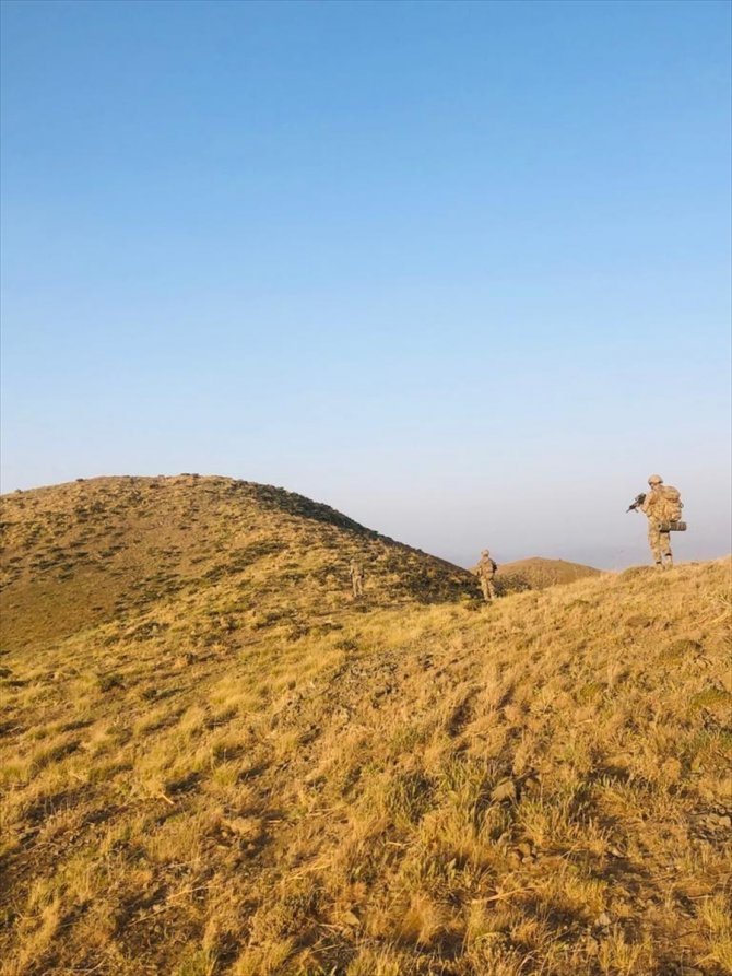 Hakkari'de Eren Abluka-29 Şehit Jandarma Astsubay Kıdemli Çavuş Sinan Aktay Operasyonu başlatıldı