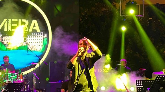 Düzcelileri sağanak bile durduramadı