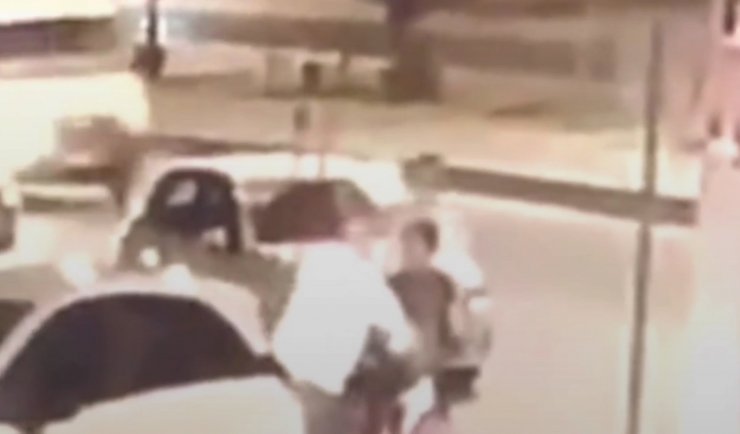 Kaldırımda bisiklet süren çocuğa tokat attı; aranıyor