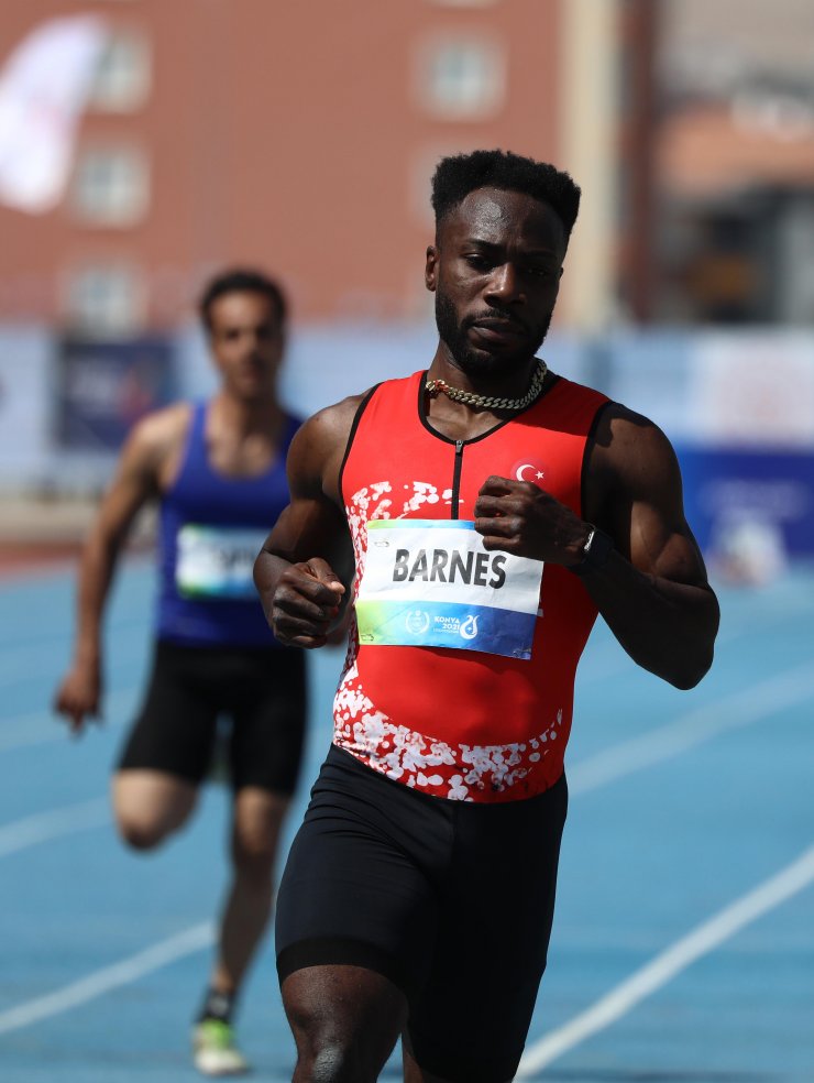 Atletizmde 100 metrede rekor kırıldı