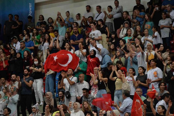 Filenin Sultanları, İslami Dayanışma Oyunları’na galibiyetle başladı