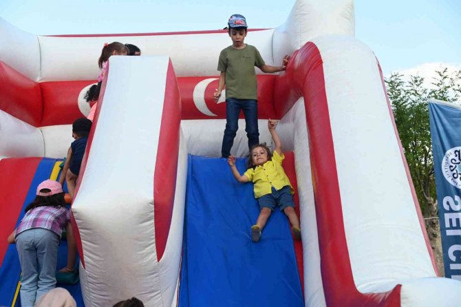 Selçuklu’da Uçurtma Şenliği’nin üçüncüsü düzenlendi