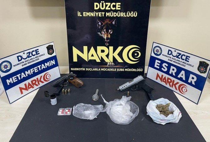 Polisten uyuşturucu operasyonu