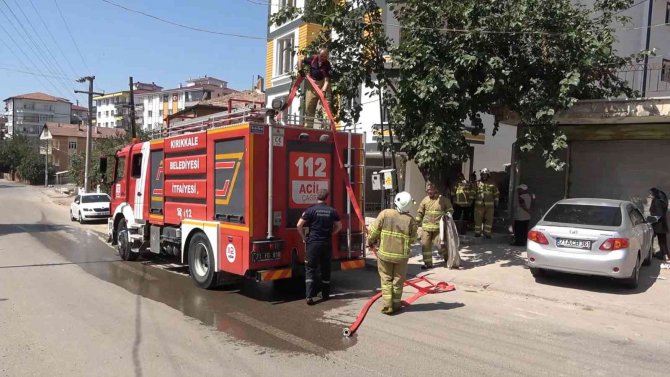 Çakmakla oynarken evi yaktı: 3 kişi dumandan etkilendi