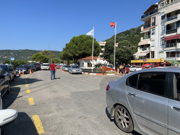 İnkum’da hafta sonu yoğunluğu; girişler kapatıldı