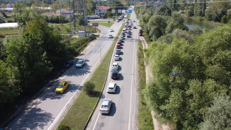 İnkum’da hafta sonu yoğunluğu; girişler kapatıldı