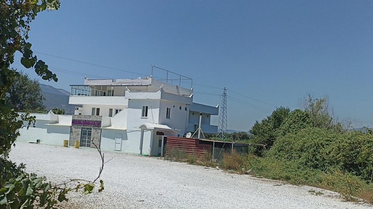 Zehra'nın kaburga kemikleri kırılmış