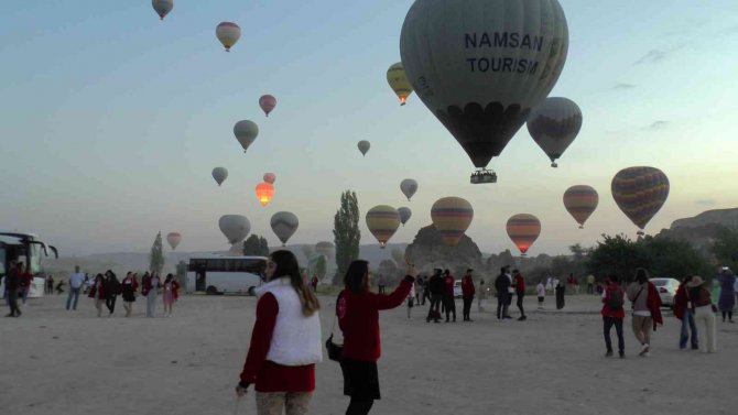 Gençler Kapadokya’ya hayran kaldı