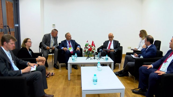 Bakan Kirişci, Nagy ile bir araya geldi