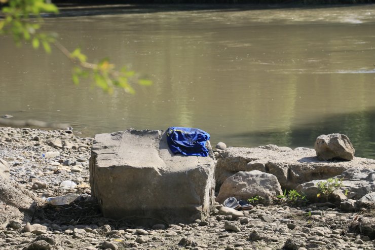 Dicle Nehri’ne giren çocuk boğuldu