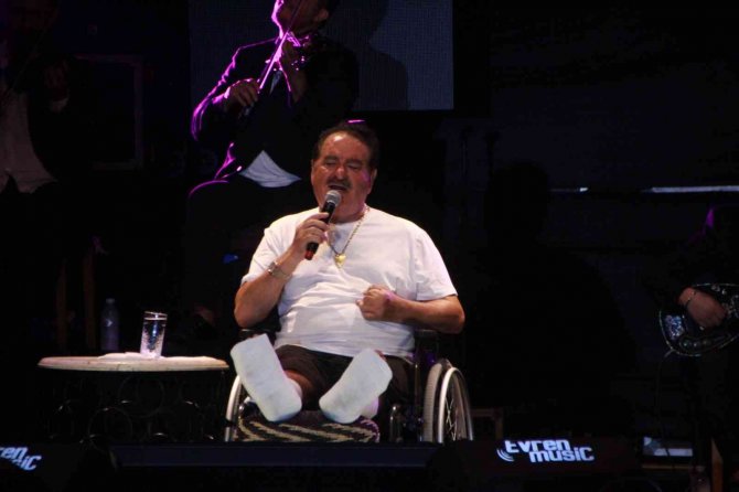 Gündüz ölümden dönen İbrahim Tatlıses, akşam konser verdi