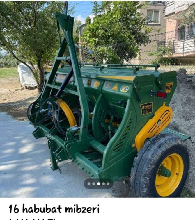 İki komşusunda çaldığı otomobil ve tarım aletini satmaya çalışırken yakalandı