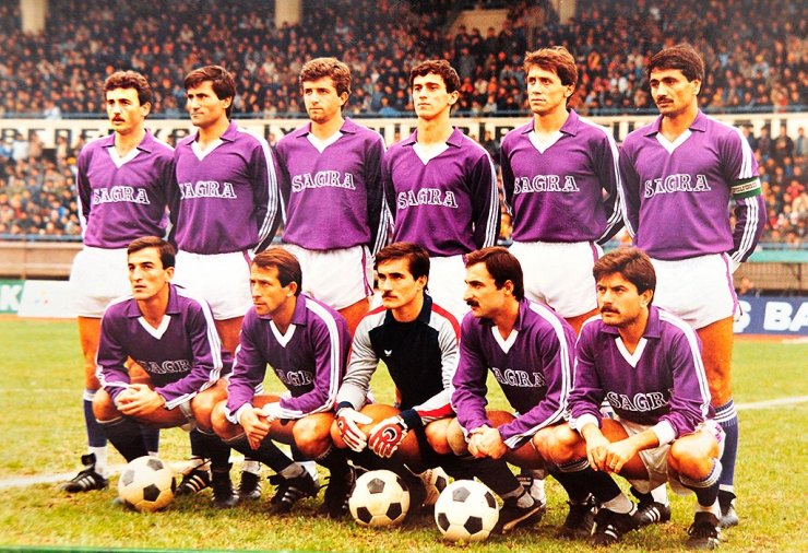 Oğlu gibi kalp krizinden ölen milli futbolcu son yolculuğuna uğurlandı