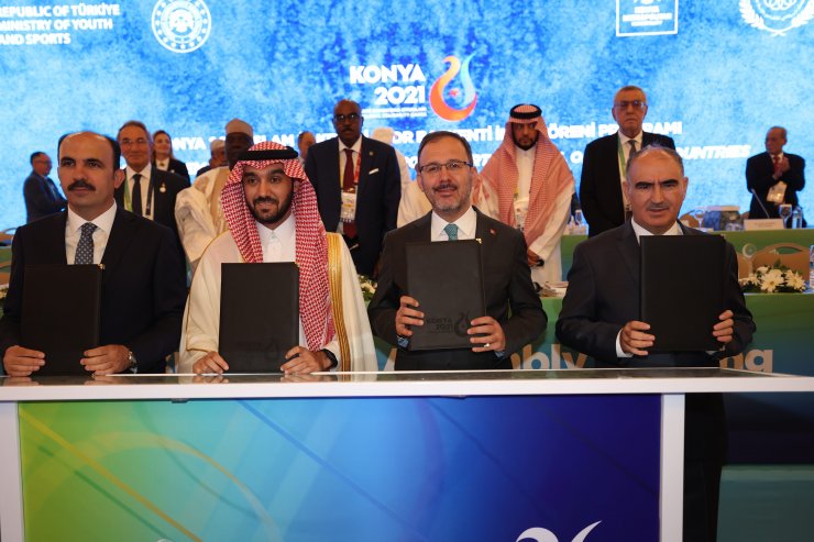 Bakan Kasapoğlu'ndan Konya'da yoğun spor diplomasisi