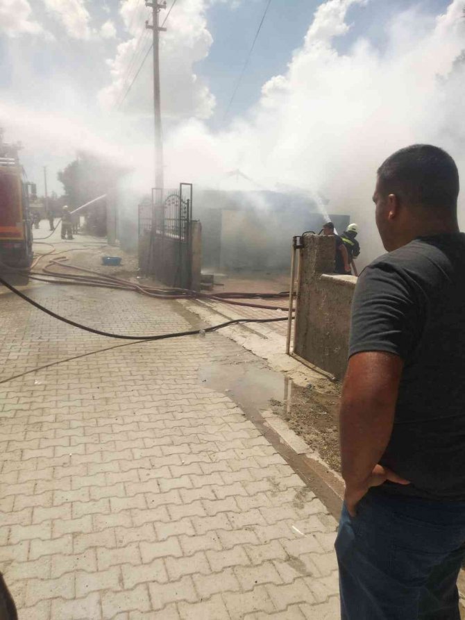 Konya'daki evde tüp, bomba gibi patladı!