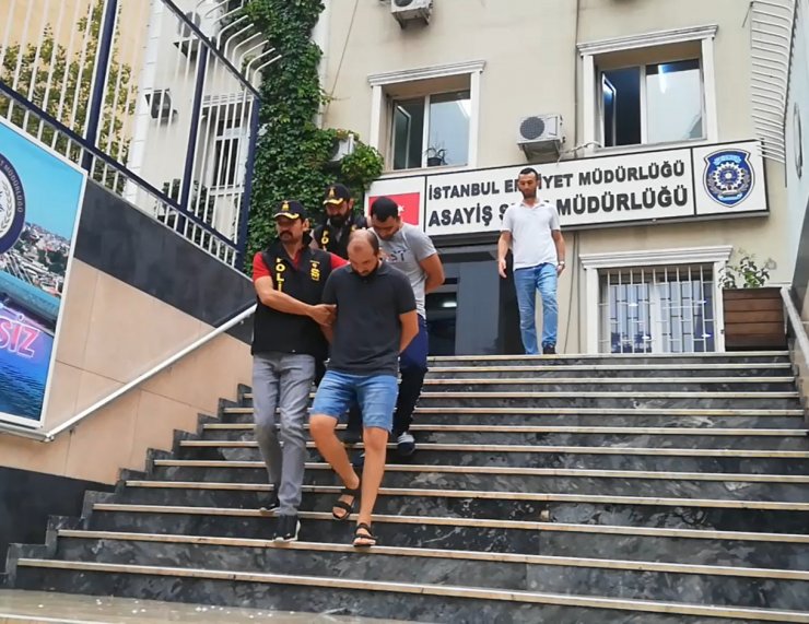 Kopyaladıkları kumandayla kepengi açtılar kasayı boşalttılar