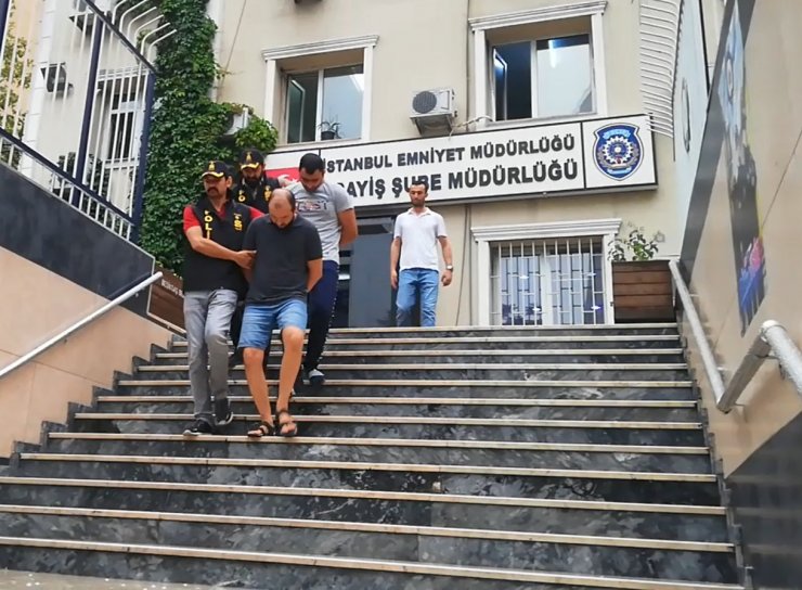 Kopyaladıkları kumandayla kepengi açtılar kasayı boşalttılar