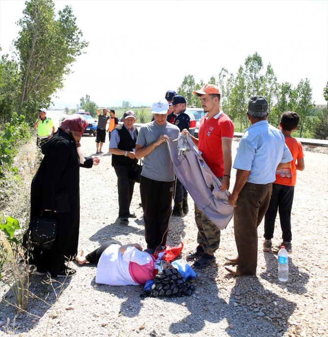 Tokat'ta devrilen otomobildeki 3 kişi yaralandı