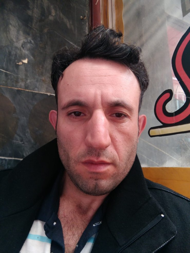 Polisle çatışan tüfekli saldırgan hastanede öldü