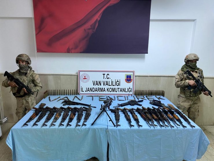 Tendürek'te PKK'ya ait cephane ele geçirildi