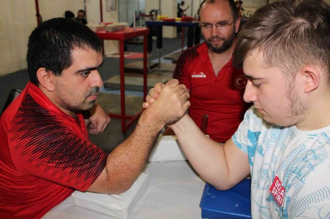 Doktorunu dinlemedi, önce Avrupa sonra dünya şampiyonu oldu