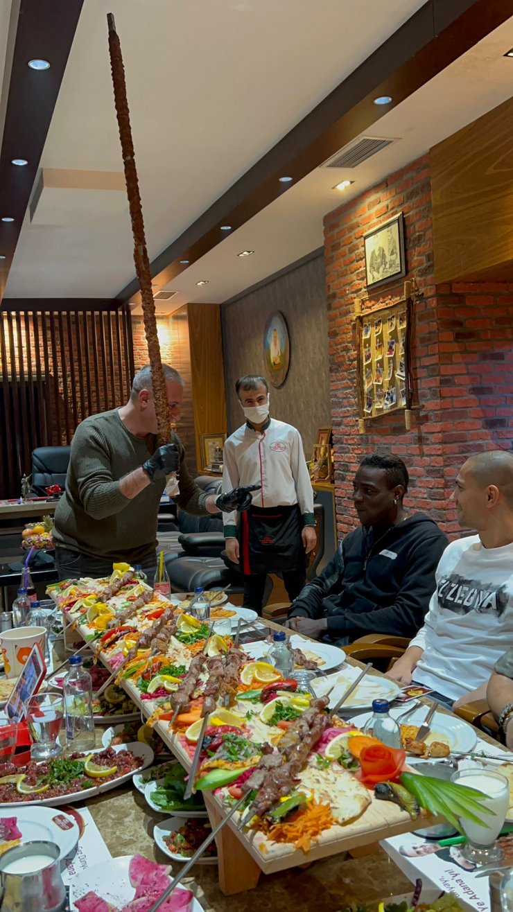 Mario Balotelli'nin Türk futbolu karnesi