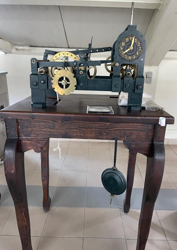 Antalya'daki tarihi Saat Kulesi'ne Osmanlıca kadran