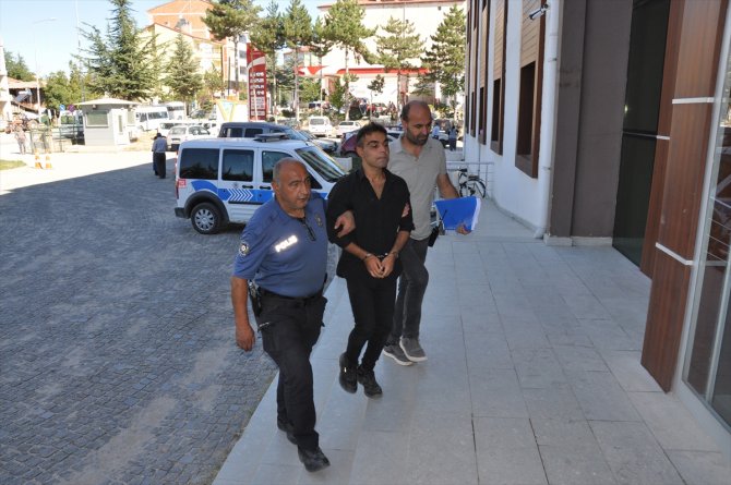 Amasya'da kuyumcuyu silah tehdidiyle soyan zanlı tutuklandı