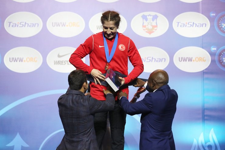 Yasemin Adar Yiğit: Türk kadınının gücünü göstermeye çalışıyorum