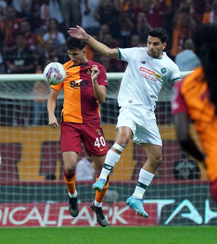 galatasaray-1-konyaspor-1-ilk-yari-sonucu.jpg