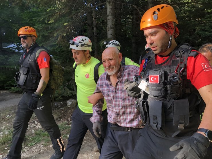 Uludağ'da mantar toplarken kaybolan 2 kişi bulundu