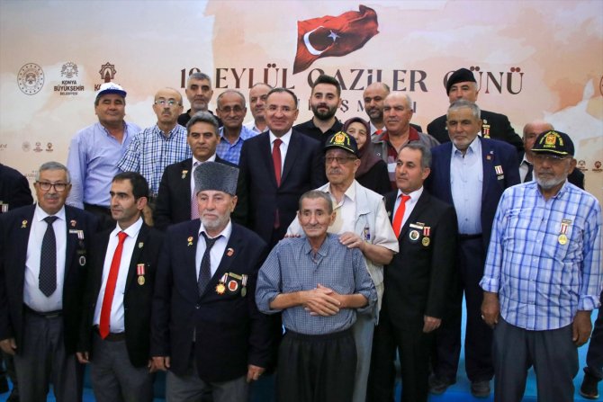 Adalet Bakanı Bekir Bozdağ, Konya'da gazilerle buluştu